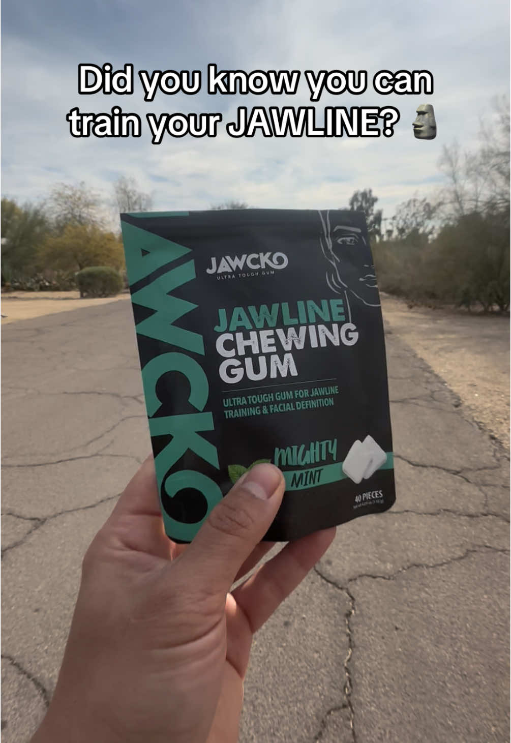 Tough gum that works your jaw muscles makes it easy to fit into any routine #jawline #jawlinegum #jawlinecheck #mew #mewing #jawlineexercise #looksmax #looksmaxing 