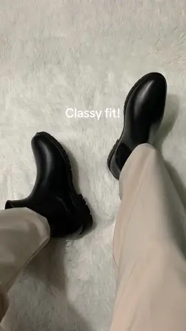 Quick fit check! 🤍 #UNSTOPPABLE #classyfit #outfit 