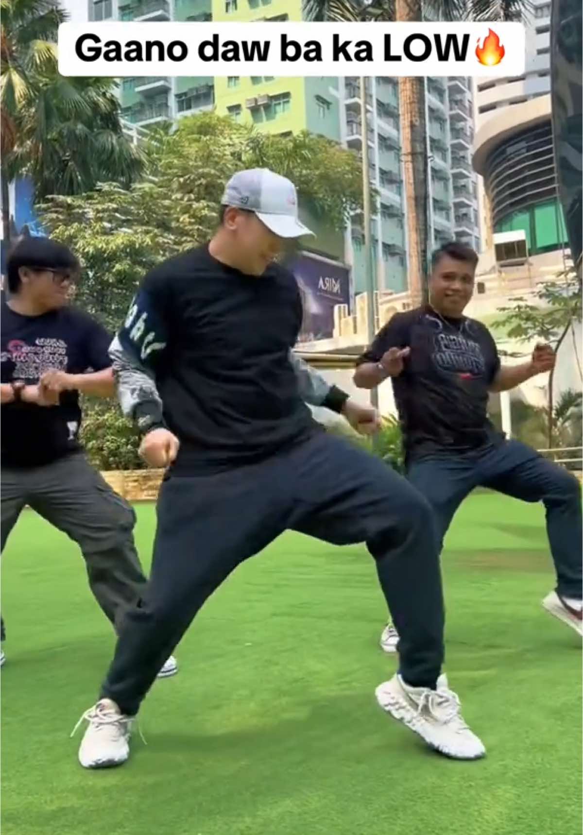 Ang lalambot ng bewang at balakang ng mga kasama ko @Jove Cristobal Refogio @Jerome Garciano Polancos #collab #newtrend  #swabeking #newdancechallenge  #trending #dancechallenge #low  #aldrinmater #aldrinmateronreels  #trending2025 #viral2025  #trendingnow #viralnow  #trendingvideo #viralvideo  #SWBKNG #swabekingexclusive  #swabekingclothing #viral #fyp 