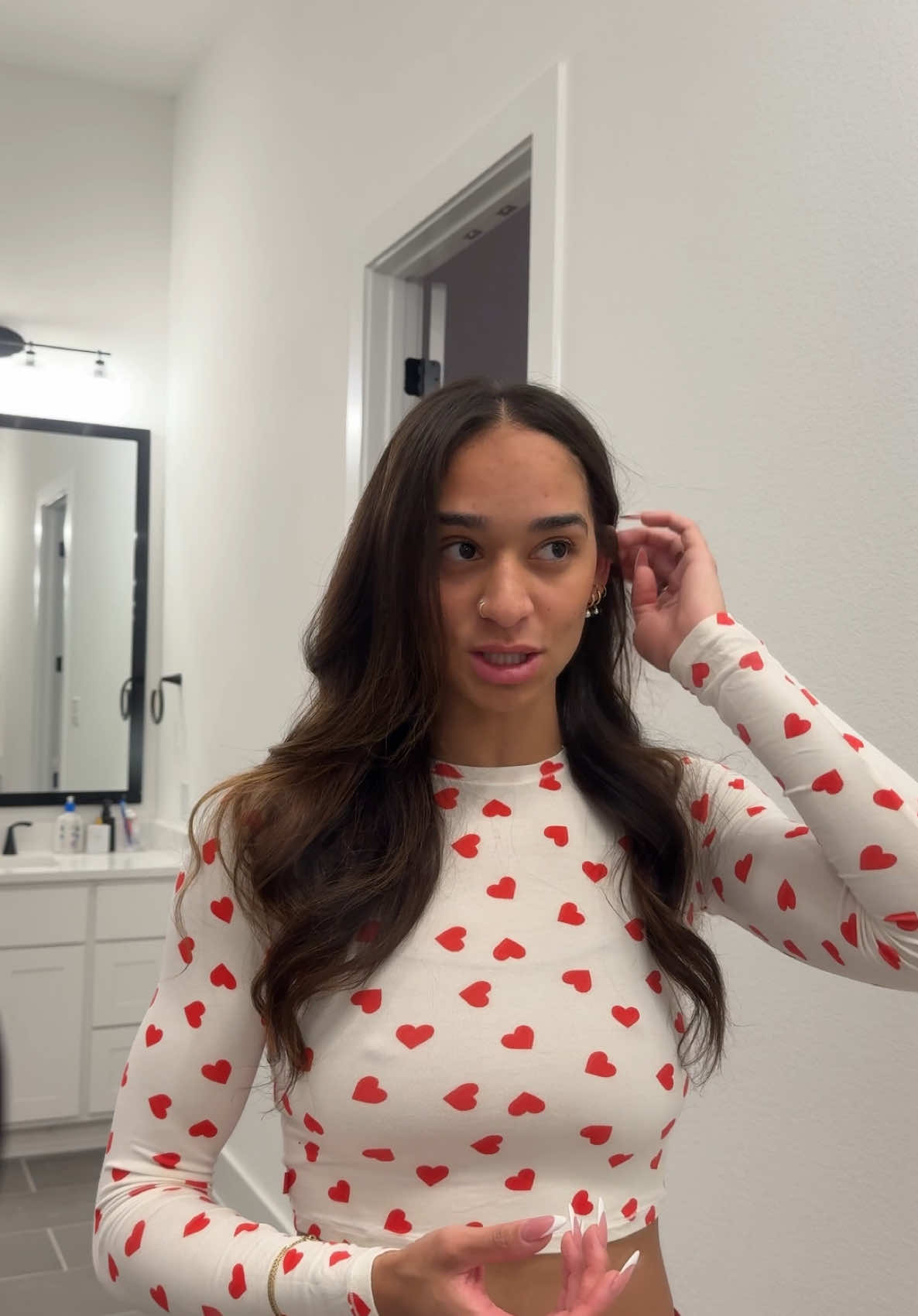 omg let’s yapppppp about this hair & the fact that im somehow aging help #grwm #blowout #hairoutine 