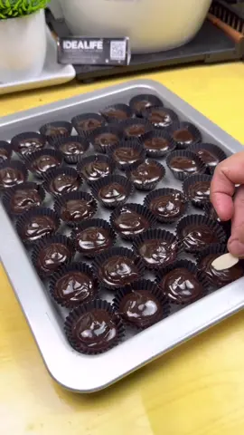 Kue kering isian toples lebaran