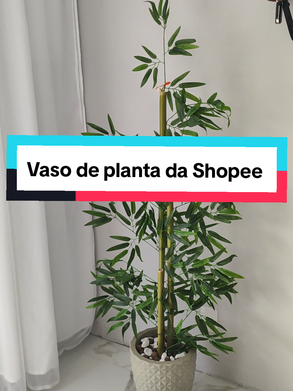 Achadinho para decoração da casa!🤌🏼 Link na bio 😍 #casa #decoracao #decoracaodecasa #achadinhos #shopee #achadinhosshopee #donadecasa #planta #bambu #vasodeplanta #vasodecorativo #plantaartificial #sala 