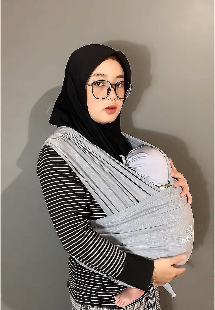 Rekomendasi gendongan mshape yg aman buat newborn🫶🏻✨ #gendongan #gendonganbayi #gendonganmshape #gendonganinstan #gendonganbayidepan #fypage #cuantanpabatas 