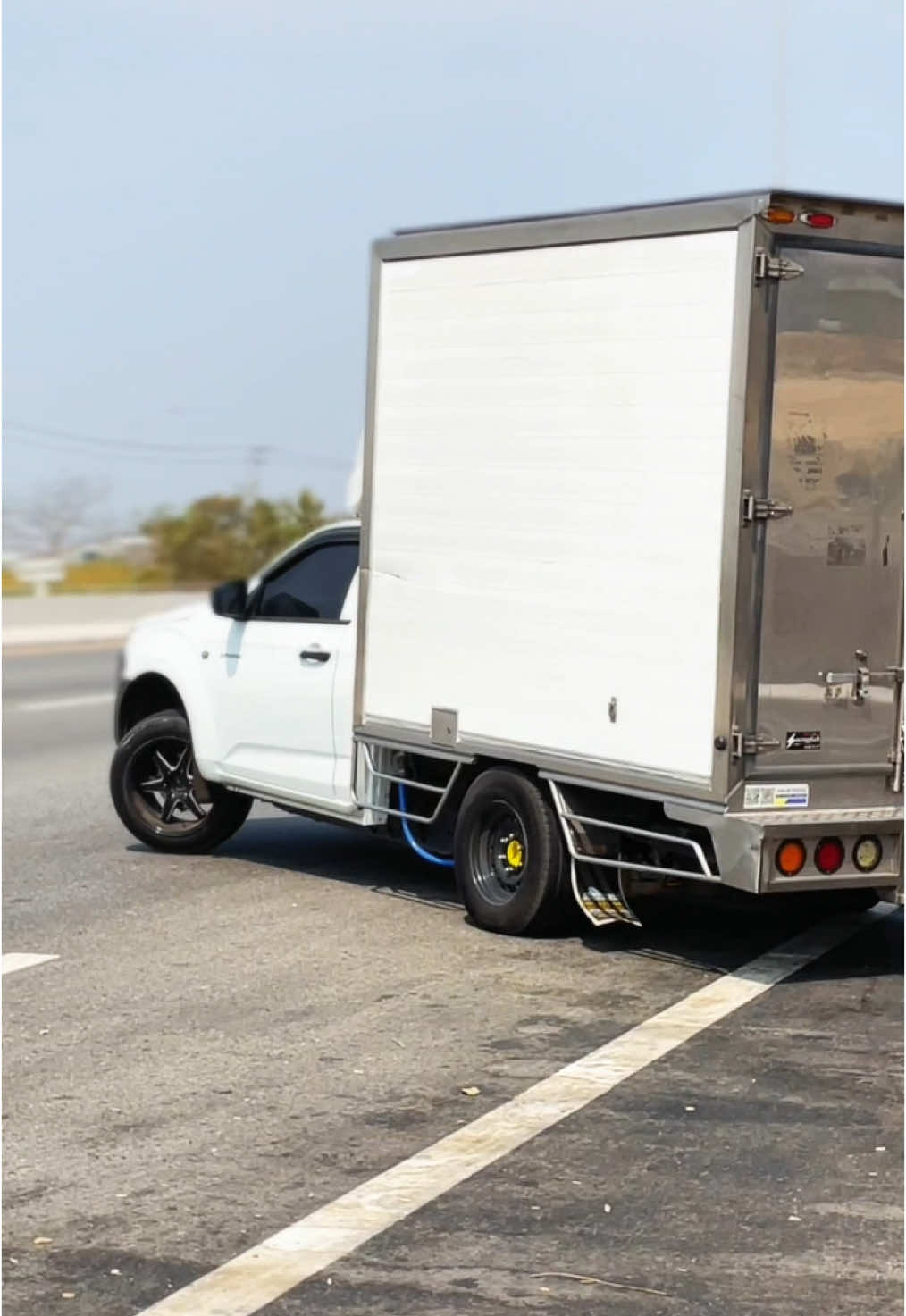 นน.สินค้า4ตัน รวมรถ6ตัน 🥱 วิ่งให้เด็กมันดู🤫#ห้องเย็นบรรทุกหนัก #ห้องเย็นซิ่งไทยแลนด์ #วัยรุ่นบรรทุกหนัก 