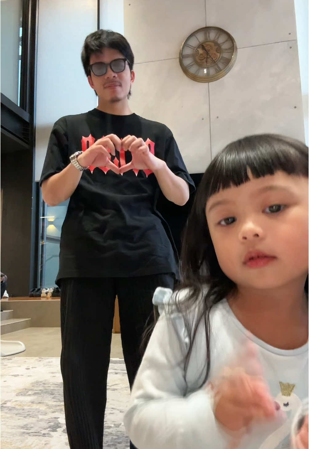 Tebak gess, siapa yang ajak tiktokan?!🫣