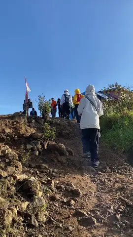#puncakcikuray #pendakigunung 