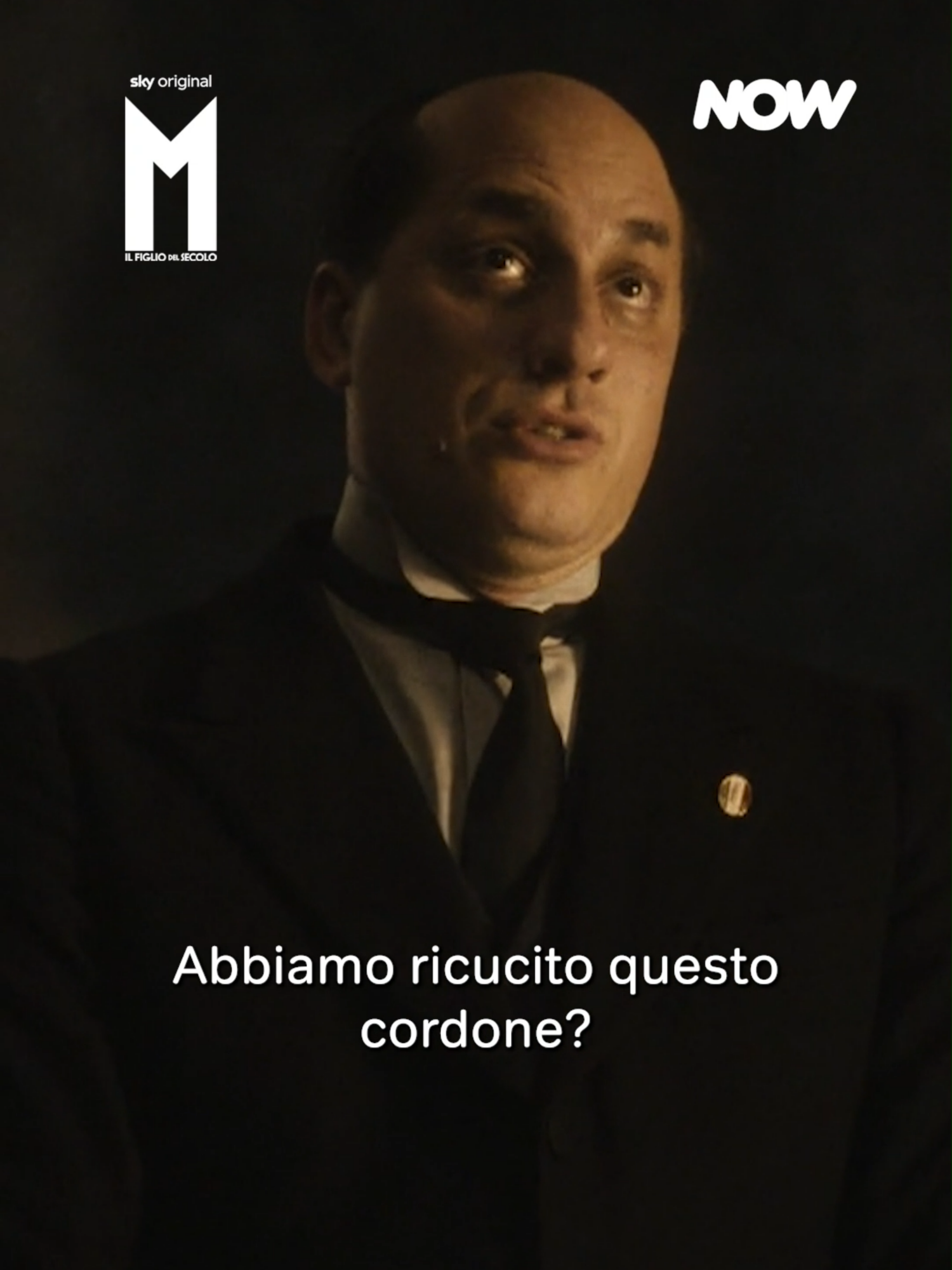 “Niente più tasse sul patrimonio dei seminari. Abbiamo ricucito questo cordone?” #MIlFigliodelSecolo la nuova serie #SkyOriginal con #LucaMarinelli, diretta da #JoeWright e tratta dal romanzo di #AntonioScurati ogni venerdì alle 21:15 in streaming solo su NOW! #davedere