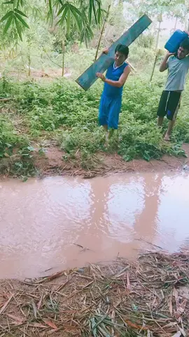 อ้าวน้ำมันไม่ลึกหรอก#คนแก่มักม่วนพะนะ #คลิปสั้น #คลิปตลก 