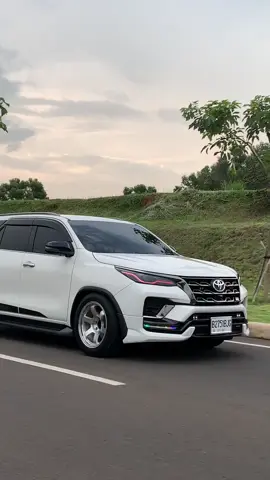 Tetaplah bekerja lekk😛 #fortuner1gd #cumicumidarat #dieselkampus 