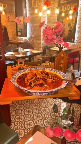 My top restaurant of 2025 so far! 😍  We had so many dishes and they were all absolutely amazing although my favourites have got to be the Sichuan Mao Turkey in Clay pot and the Crispy Shredded Beef!  They are located in Angel  📍N1 9LQ @pandaskitchen #fyppp #FoodTok #yum #halalchinesefood #london #angel 