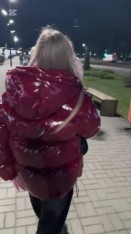 На камом автомобиле должен ездить ваш партнер, пишите в комментариях)