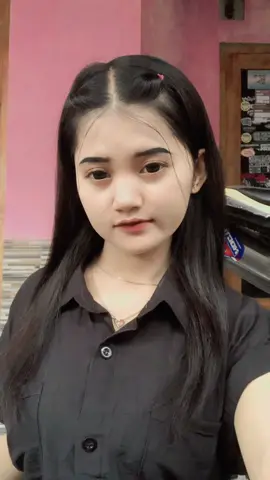 Elehhh #outfitsimple #gloglowingskincare 