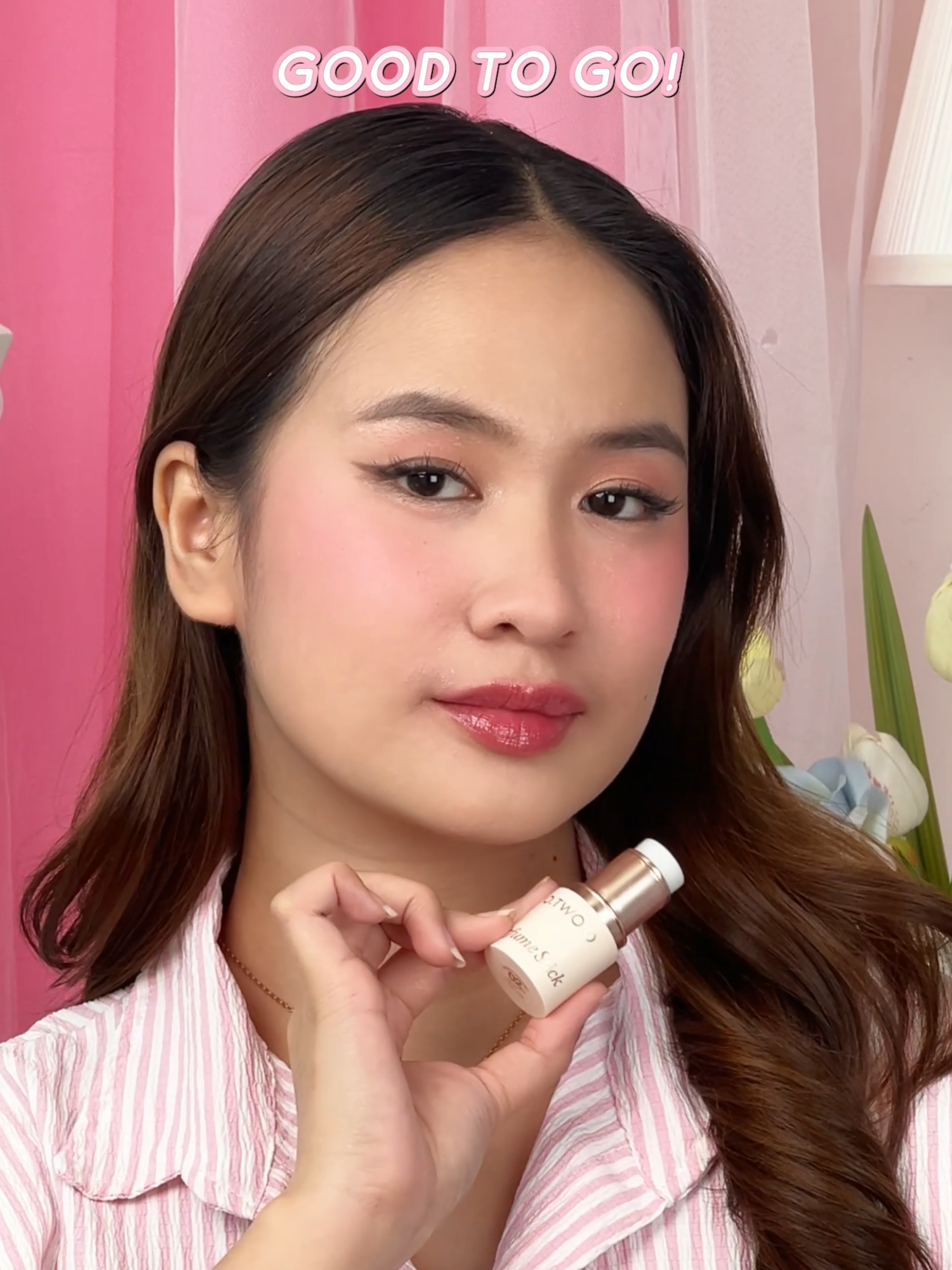Fragrance on the go, now in a stick! ✨🌸 Try out OTWOO's portable perfume stick and take your favorite scent anywhere. Easy, luxe, and oh-so-scent-sational! 💖#Beauty #otwoo #perfumestick #perfumebalm #BeautyTok #MakeupEssentials