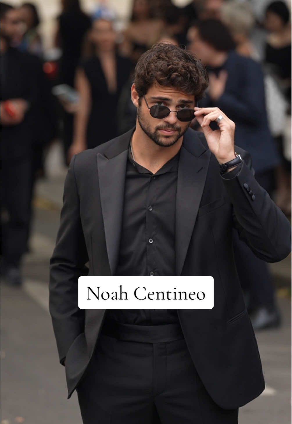 Noah Centineot újra láthattuk a Netflix egyik sorzatának új évadában. A színész a híres “A fiúknak, akiket valaha szerettem” folytatásaként készült “Puszi: Kitty”-ben bukkant fel és újra elrabolta mindenki szívét.❤️‍🔥 #noahcentineo #xokitty #toalltheboysivelovedbefore 
