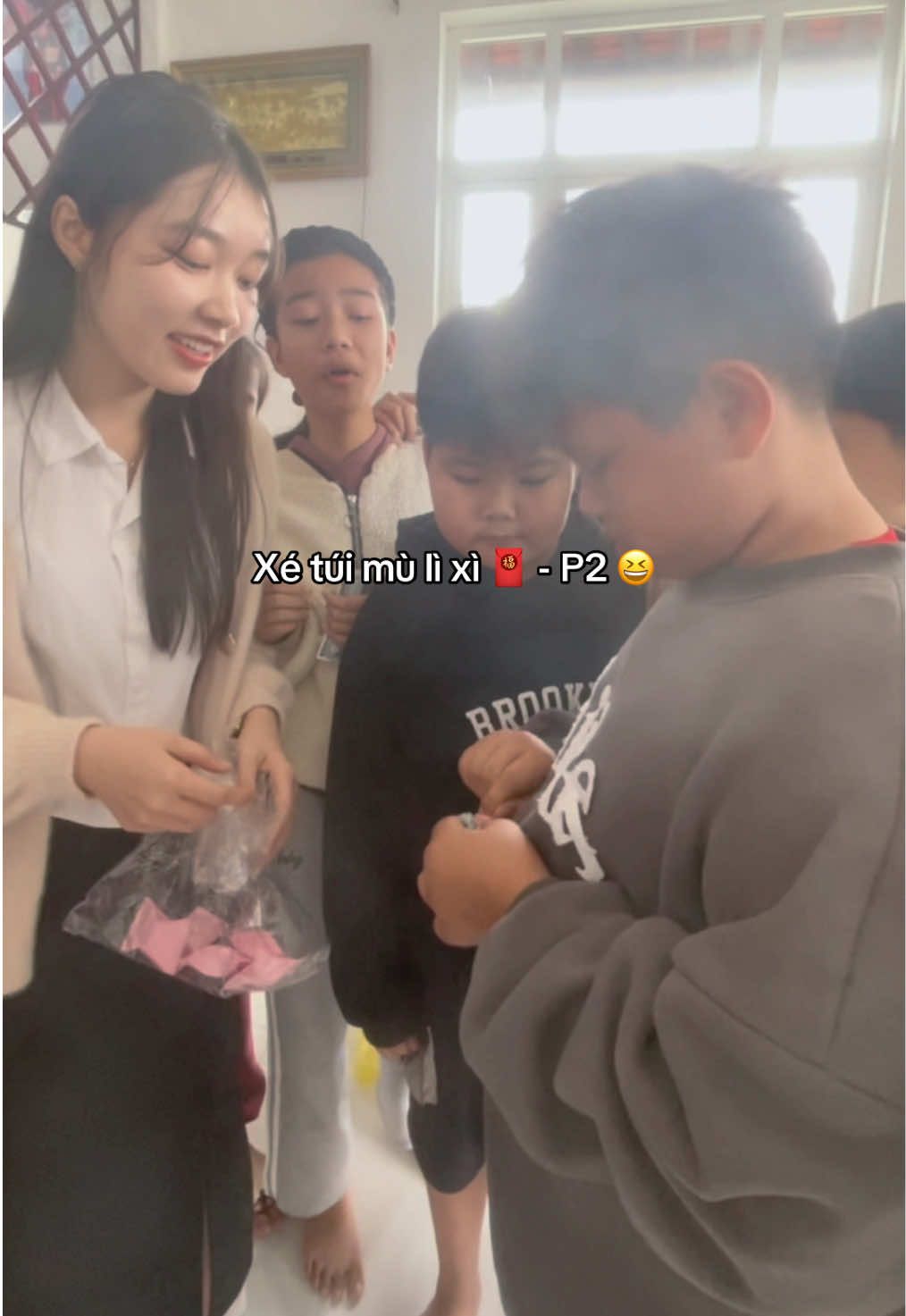 Xé túi mù cùng cô 🧧- P2#unboxing #xetuimu #giaovien #hocsinh #dethuong #lixi #tet2025♥ #xuhuong #top #thinhhanh #trend #CapCut 