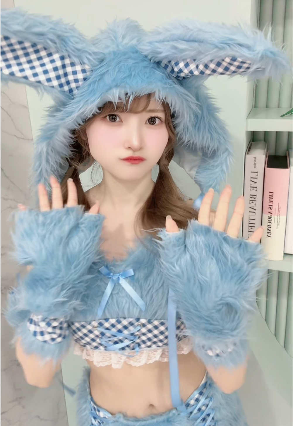 水色似合わないと思ってたけど案外アリ？何色が似合いそうか教えて🥹 #ひたむきシンデレラ