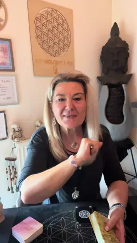 Horoscope de la semaine❤️ N’hésitez pas à écouter votre ascendant ainsi que votre signe lunaire 🙏 Pour toute guidance privée en Visio ou à mon cabinet, contactez-moi en MP ou au 06 34 65 69 09  Je vous souhaite une excellente semaine 🙏🙏 Myriam❤️ #Horoscope #Ascendant  #Signezodiaque #Amour  #Libération  #soimeme #Vibration  #Bienveillance  #tiragecartesdivinatoire 