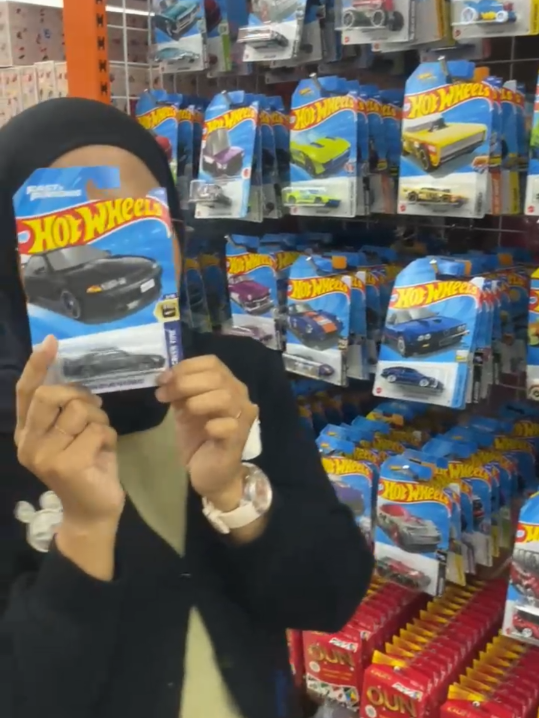 bahaya ges istriku mulai punya fokusan 😂 #huntinghotwheels #hotwheels #hunting #hotwheelsfastandfurious #fastandfurious #nissanr32 #collection 