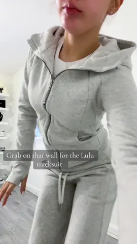 I def had to get it #lululemon #grabthewall 