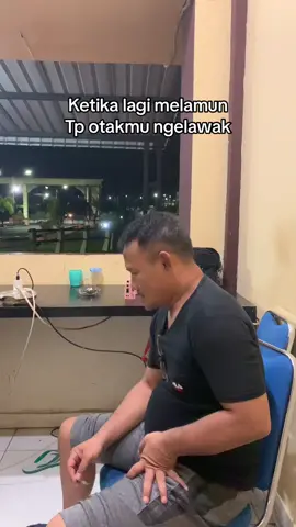 Ketika lagi melamun tapi otakmu ngajak ngelawak @Anwarsn DTT19 #aguswtr88 #kaltara #viral #fyp 