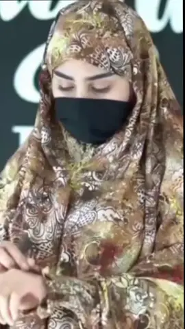 حزني على مدى الايام  طويل وعيني على الاحباب تسيل  ابكي اذا فارقتهم  يوماً فكيف  اذا كان الفراق طويل