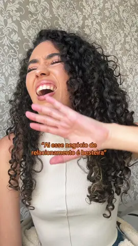 Oxe, tá certo isso?! 🤔😂 POLÊMICA 👇🏻  Sobre eu não gostar nem do povo que acha que Deus não tem nada a ver com a escolha do cônjuge, mas também não concordar com a visão de que você NASCEU para uma pessoa específica 😂🤭 #fycristao 