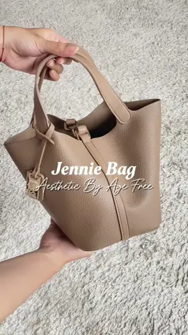 Bucket bag dari Age Free yang super cakepp, cantik banget warnanyaa 🫶🏻  #agefree #agefreebag #taswanita #localbrand #handbag #fyp #fypシ゚ 