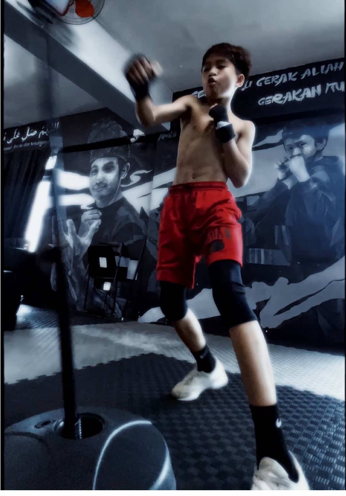 Training fr HOME OF CHAMPION 🥊🏆 @twins_championship on FEBRUARY !📌 #alfateh  #alfatehfighter #semboyankids #Teamalfatehfighter #boxing #yusufazmi #semboyan #alfatehYusufazmi 