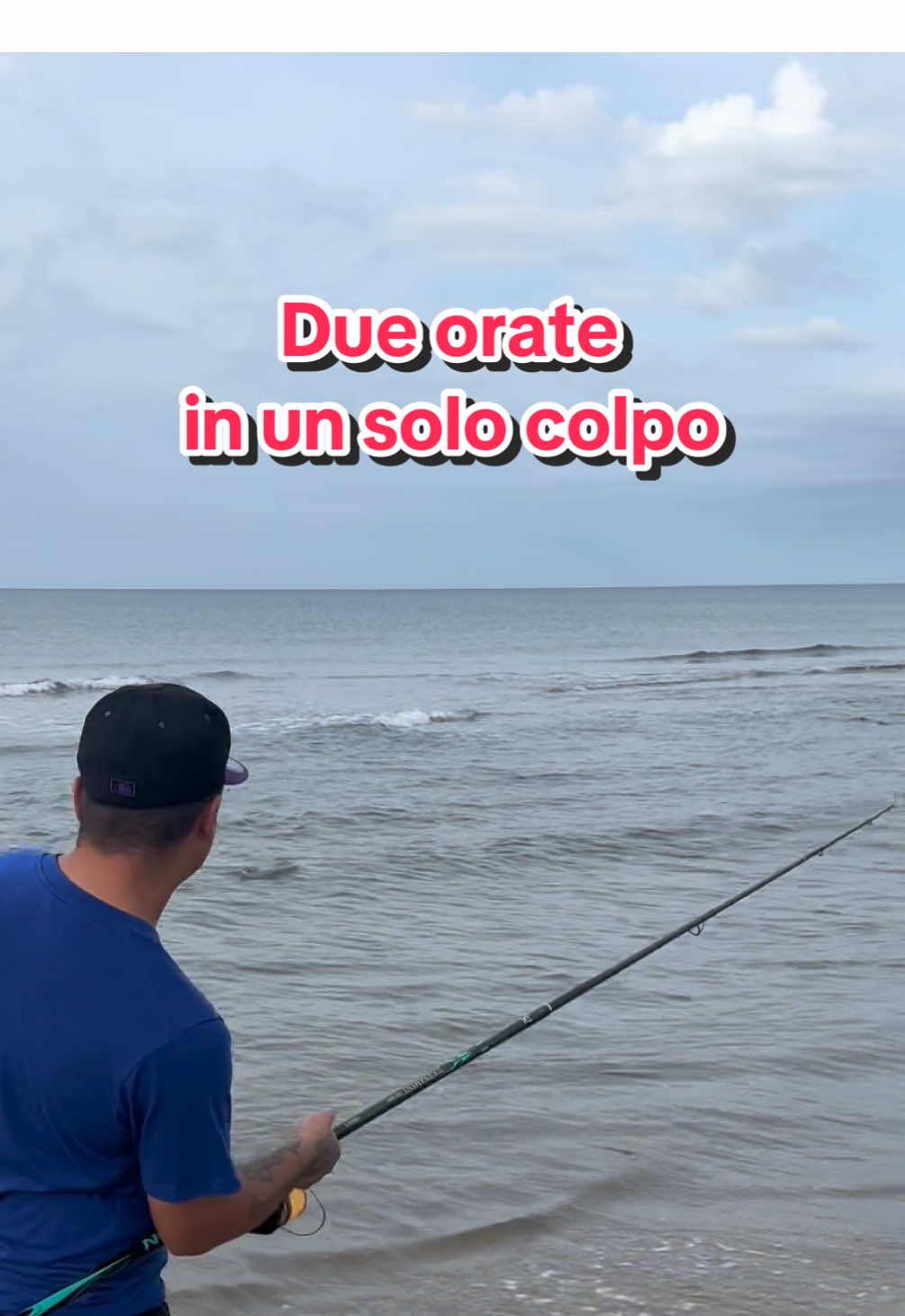 Due orate catturate in simultanea #surfcasting #surffishing #neiperte #pescadallaspiaggia #pesca #viral_video #pescaesportiva #italy #napoli #orata #dorada #fisherman #pescador #gennaromargarita #longcasting #pendulum #groundcast #viral #viral #longdistance #lanciotecnico #sport 