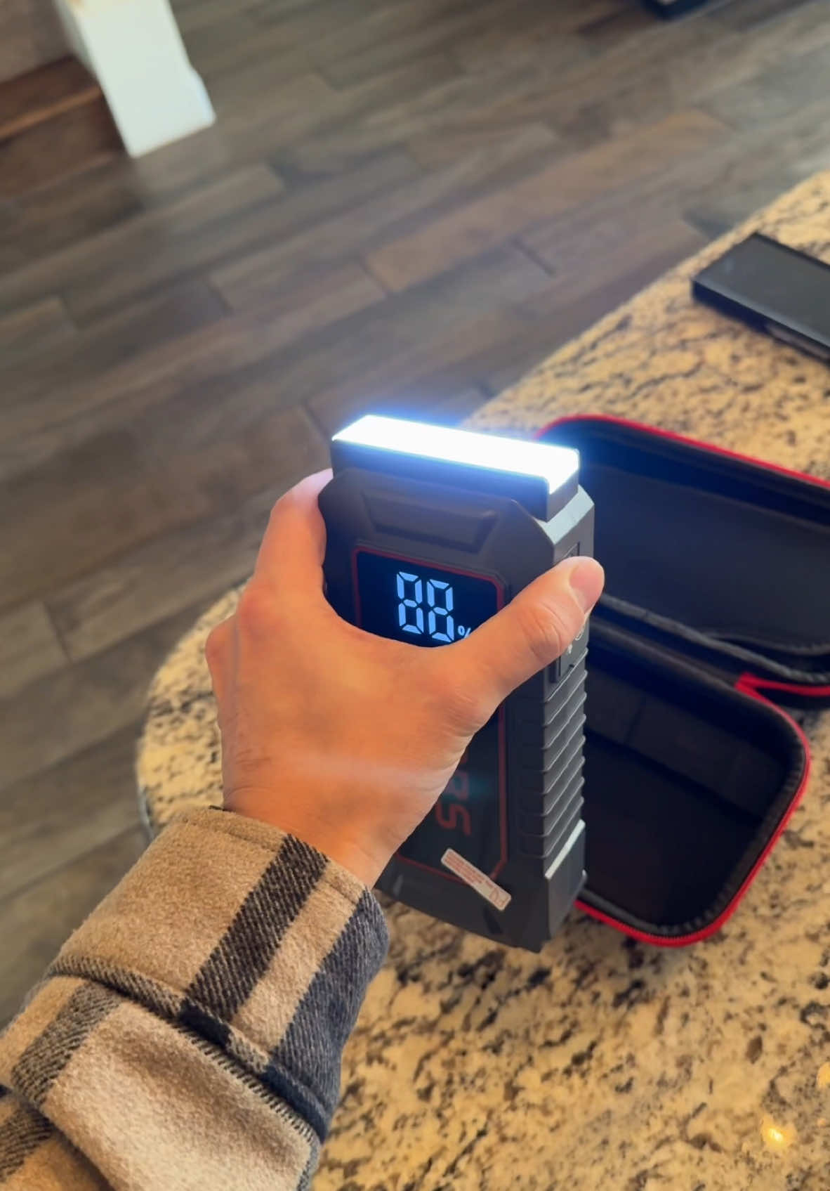This is the #hpbs3000ajumpstarter you can get now on discount! Must see! #kahlaDeals #Kahlatalk #Kahlatech  #TikTokShopYearEndSale #NewYearNewAura #TTSLevelUp #TTSDelightNow  #TTSGiftGuide #TikTokShopJumpstartSale #SeasonalGems