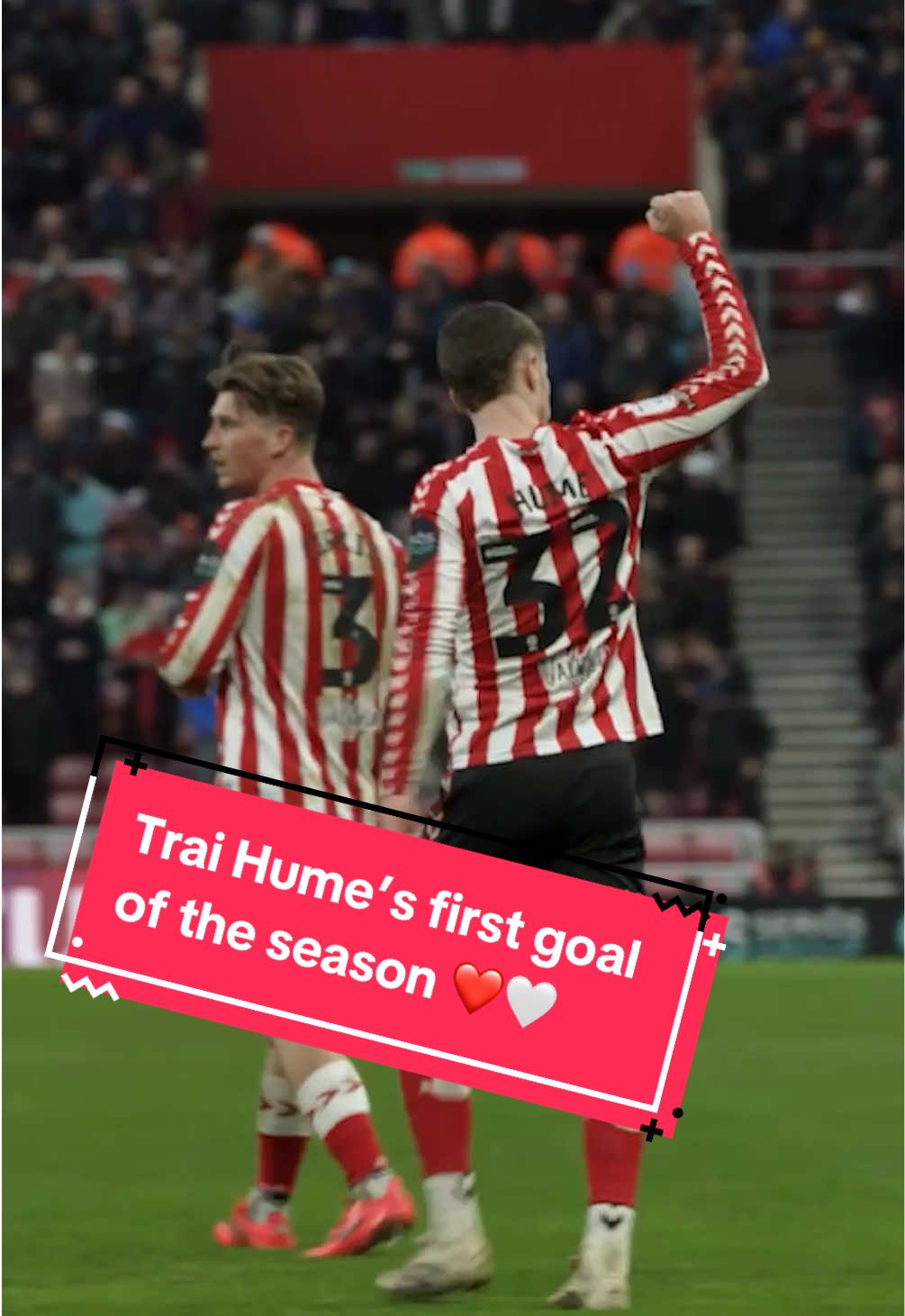 A popular goalscorer ❤️🤍 #safc #sunderland #traihume #goal #celebration #efl #footballtiktok 