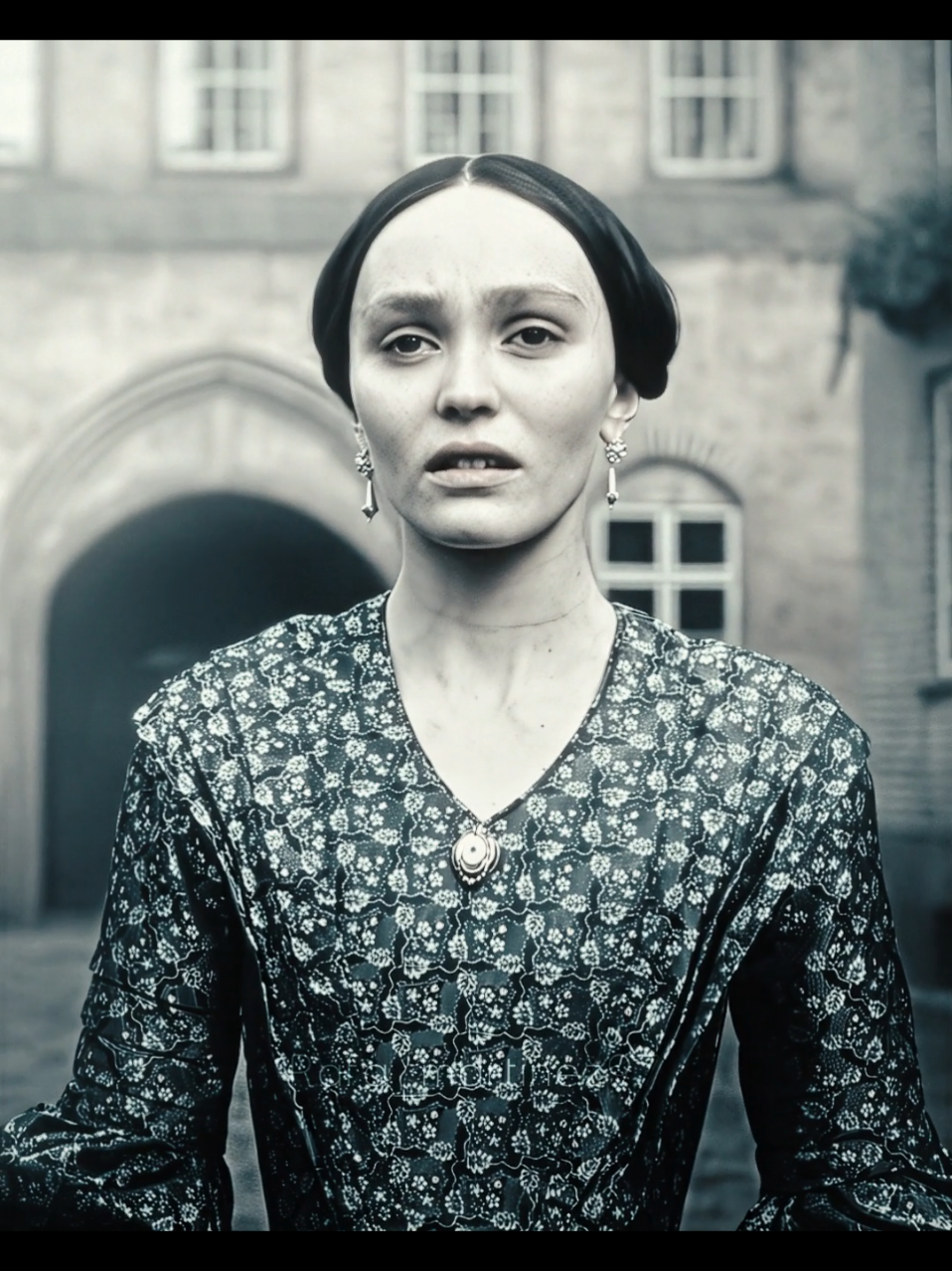 Lily Rose was so good in Nosferatu // #ellenhutter #nosferatu #lilyrosedepp #ellenhutteredit #nosferatuedit #edit 