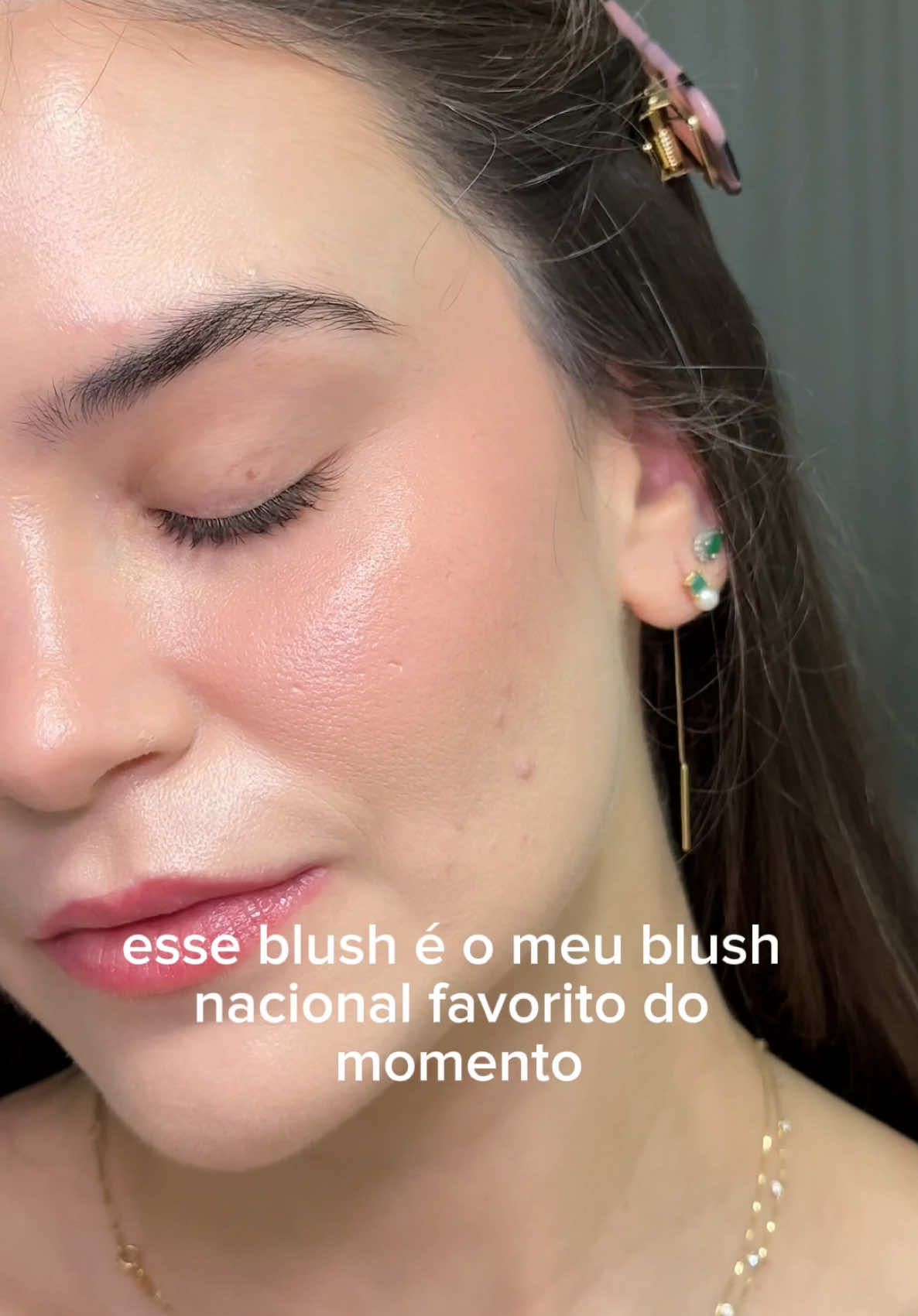 Meu blush nacional favorito do momento!  #maquiagem #resenha #blush #ninamakeup #makeuptutorials #makeup #beauty 
