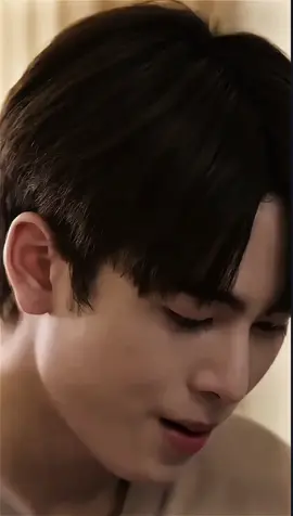 Why is he so beautiful even when he's crying?😭#santapp #perthsanta 