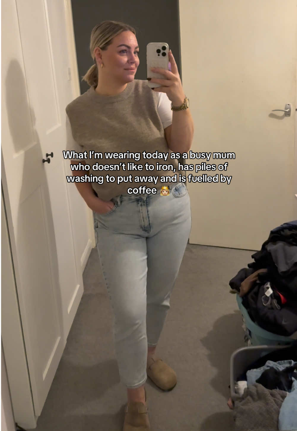 Have you ever seen more of a mum outfit 🤣 #OOTD #ootdinspo #mumsoftiktok #mumstyle #plussizeedition #jeans #jeansoutfit #curvytiktok 