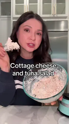 Recreating my viral cottage cheese and tuna salad recipe #highproteinmeals #healthyrecipes #fatloss 