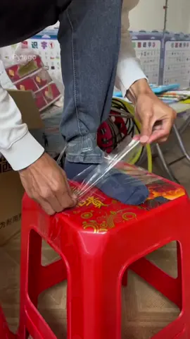 🪜 KHÔNG CÓ THANG? XEM TÔI “CHẾ CHÁO” CỰC THÔNG MINH! Khi nhà không có thang, cái khó ló cái khôn! Với một chút sáng tạo, tôi đã tự nghĩ ra cách giải quyết cực kỳ đơn giản và an toàn để xử lý mọi tình huống. Đúng là chỉ cần thông minh thì chẳng việc gì là không thể! #KhôngCóThangKhôngLo #HackCuộcSống #MẹoHayHữuÍch #SángTạoHàiHước #ĐờiSốngTiệnÍch #SángTạoThôngMinh #MẹoVặtCuộcSống 