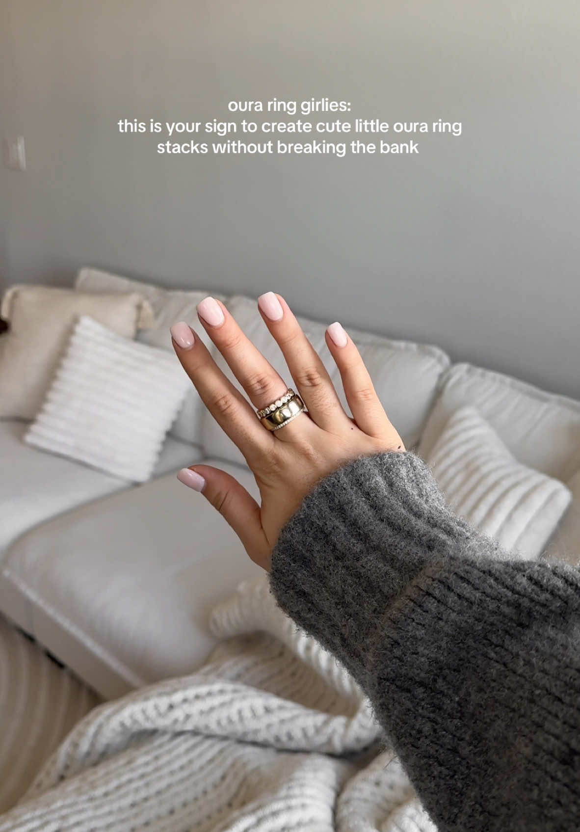 if you want to make your oura ring look a little more cutesy this is for you girl!! best part is all these rings are under $20 & linked on my amazon storefront in my biooo #ouraring #ouraringstack #amazonrings #amazonringstack #stylingouraring 