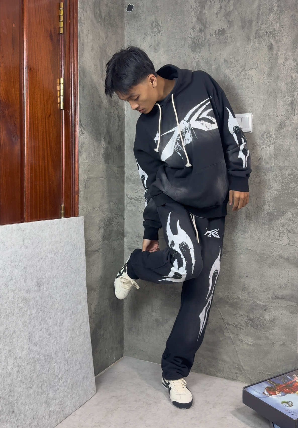 Set hellstar 🌟🌟 available instock  #streetwear #outfitideas #hoodies #sweatpants #foryou #fyp #khmer 
