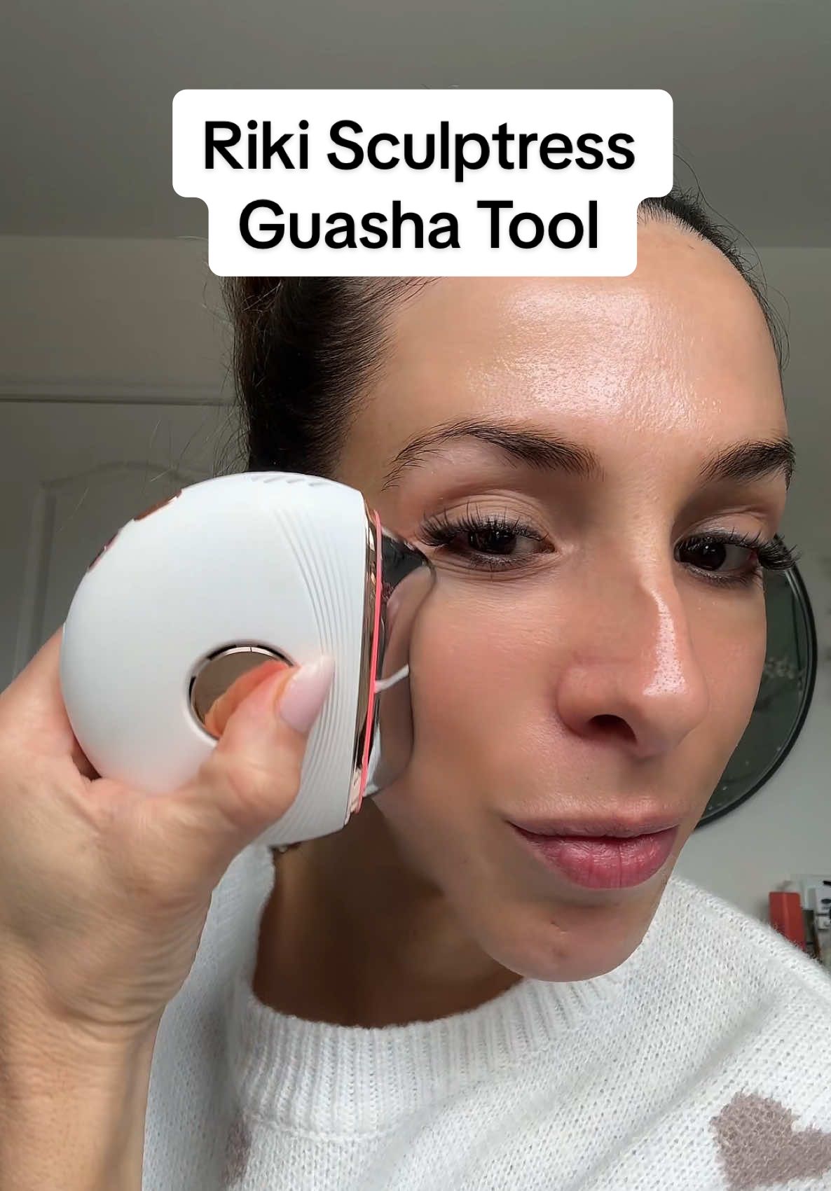 Take your skin care game to the next level with the new Riki Sculptress #rikilovesriki #guasha #redlighttherapy #skincaretools 
