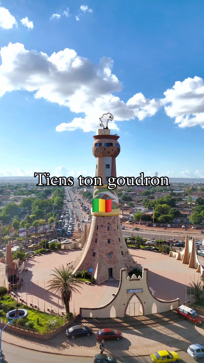 Réponse à @bylkus783  Voici ton goudron 🇲🇱 (et merci pour la passe d qui me permet de faire la vidéo mdr. Je pense bien que tu voulais pas te moquer tkt) Crédit 📽: @OustraD @Tidiane SARR 🇲🇱 @La Petite Valise Rouge Awnkaso @Tchété Studio 📸  @malipawbdi @moi-même #Mali #malipaysage #routes #malitiktok🇲🇱 #bamakomali🇲🇱 