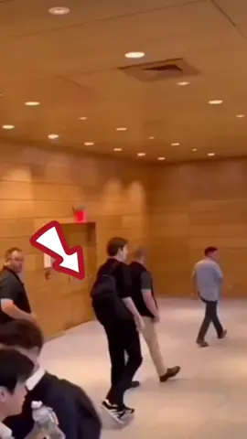 why Barron Trump always carry the same backpack everywhere  #tiktok #donaldtrump2025 #trump #donald #tiktokusa #usatiktok #tiktokviral #ivanka2024 