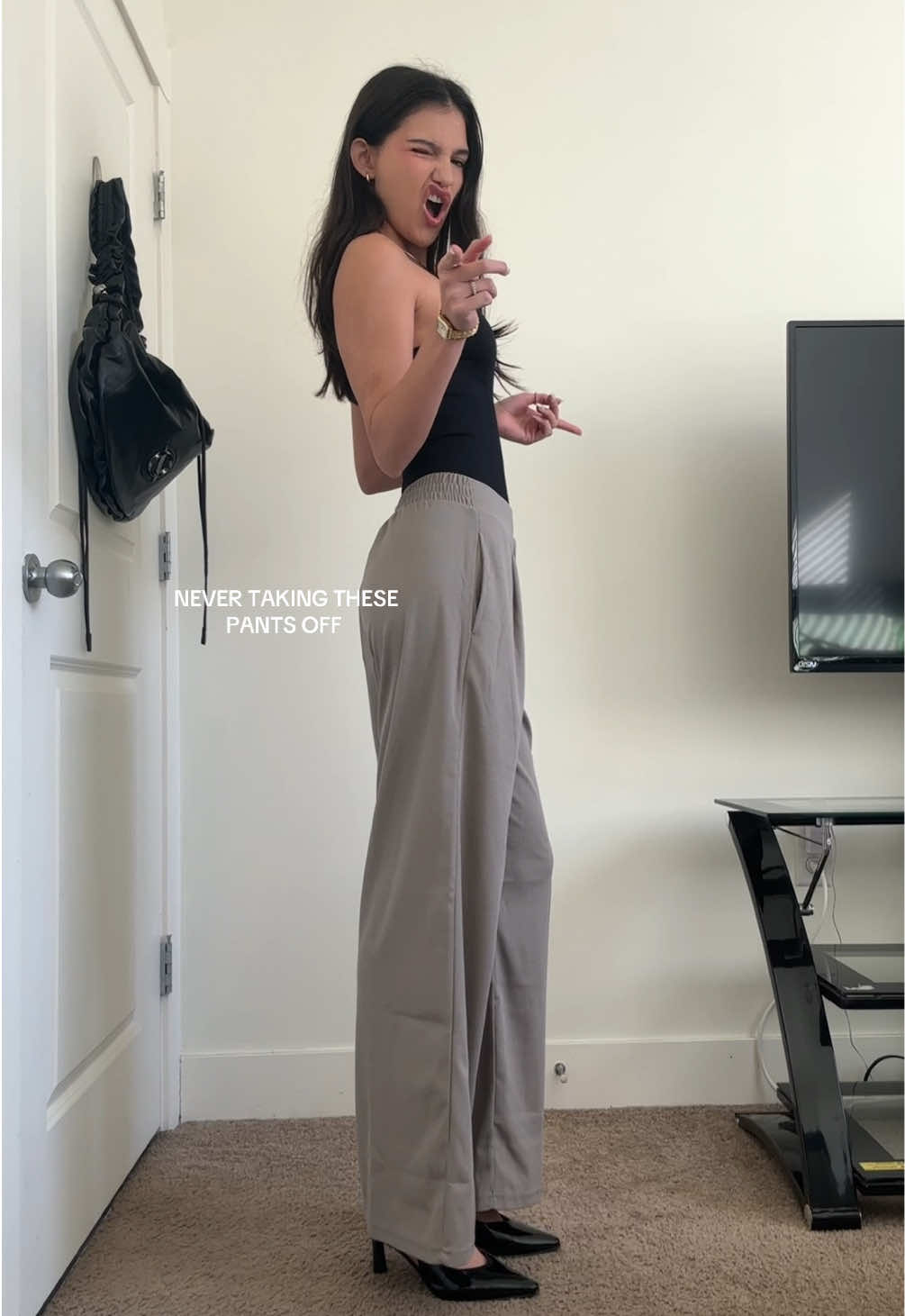 The good thing is they could also be lounge pants?? #pants #comfypants #tallgirlfriendly #tallgirlfriendlypants 