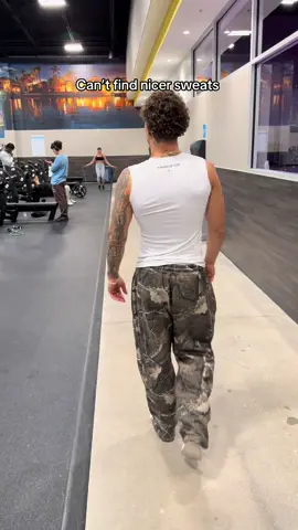 #GymTok #pants #sweatpants #sweatpants #camouflage #camopants #gym 