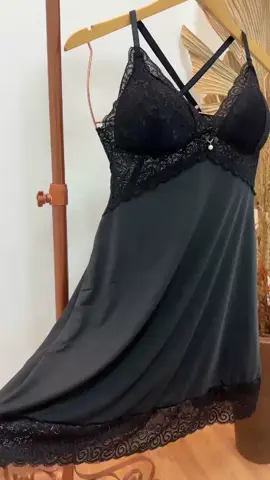 Dormir com elegância e conforto. Camisola com bojo, costas trançada e renda, acompanha calcinha. Gostou? c Compre pelo WhatsApp: 62 99701 2527 . Enviamos para todo Brasil. #camisola #lingeriefashion #modaintima #lojavirtual 