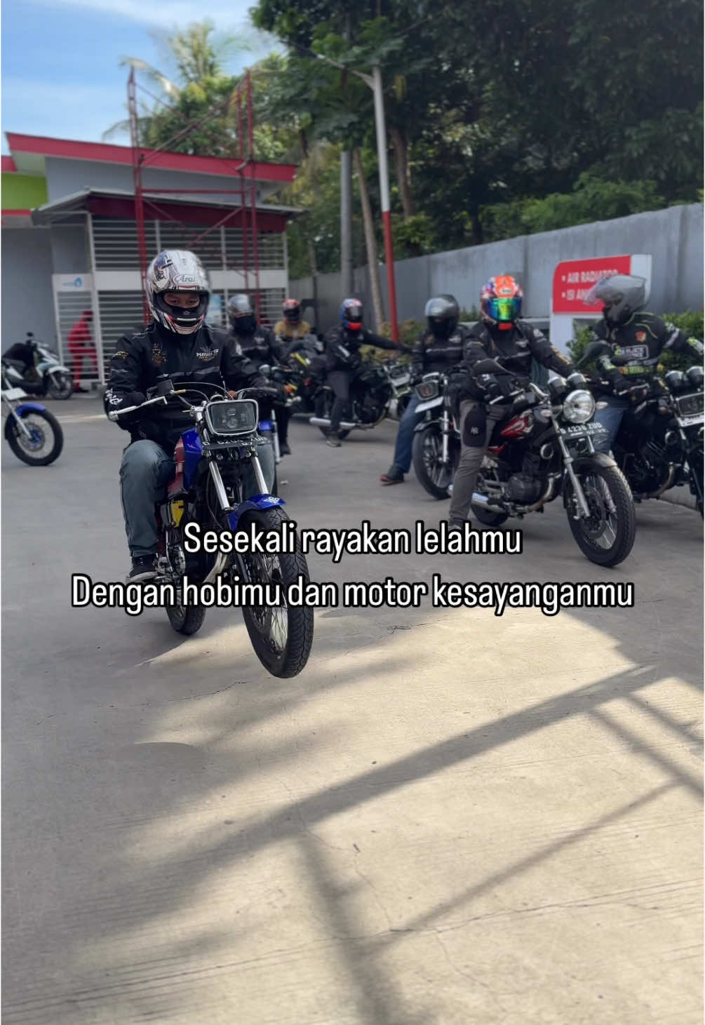 Niscaya lelahmu akan bertambah dan tabungan mu akan habis d pake touring 🤣 #rxking135cc #rxkingindonesia #rxking #touringrxking #police2strokeindonesia 