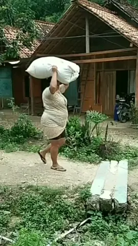 joget terus bu🤣 #komedi #hiburan #ngakak #lucu 