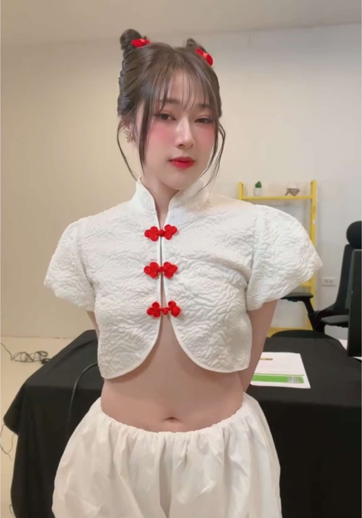 มีอาหมวยที่จริงใจหรือยังคะ😊🧧 มาชมความน่ารักแบบนี้ได้ที่รายการ โคตรเซียน ช่อง โคตรคูล LIVE ทุกวันวันจันทร์ 19:00 น. เป็นต้นไปน้าา #พลอยสุรีย์ #โคตรคูล