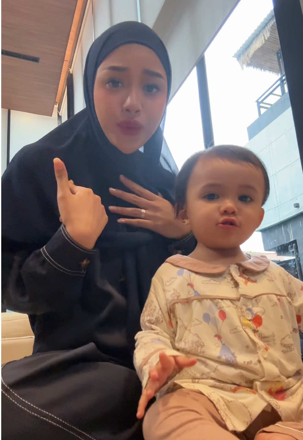 Udah main kamu kamu aja nih adekk😅🥰