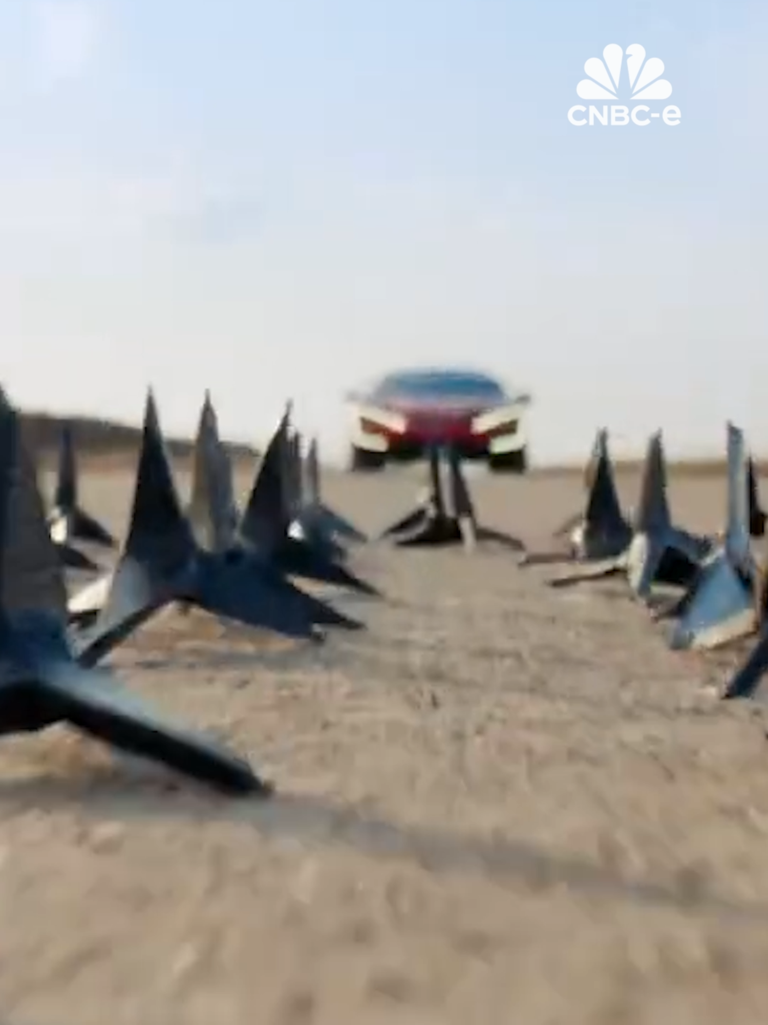 🚗 BYD'den zıplayan otomobil ⭕️BYD'nin Yangwang U9 modeli 120 kilometre hıza ulaştığı zaman, otomobil 6 metre ileriye sıçrayabiliyor. #byd #çin #araba #otomobil #zıplayanotomobil